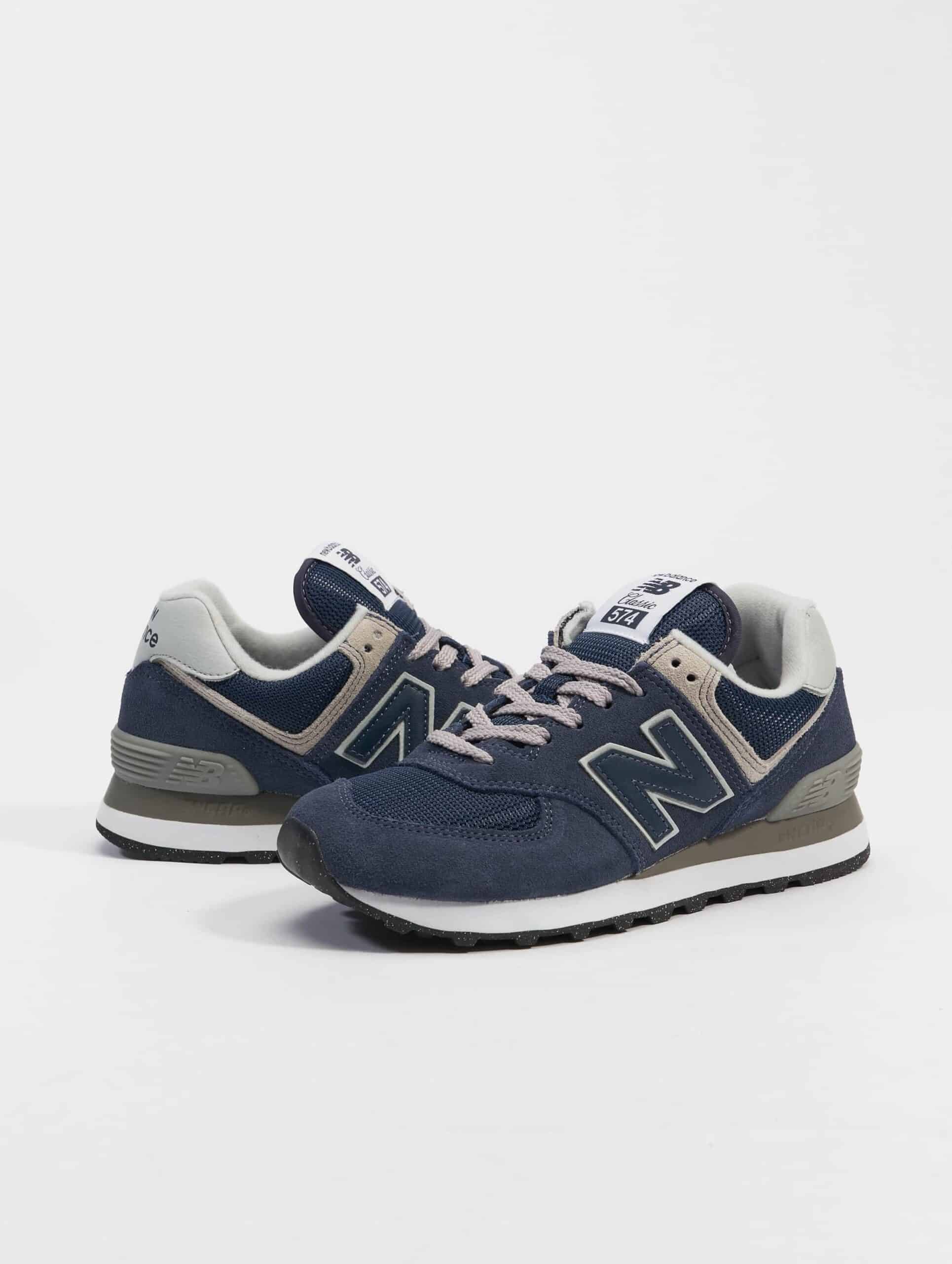 New Balance 574 Sneakers Frauen,Unisex op kleur blauw, Maat 36