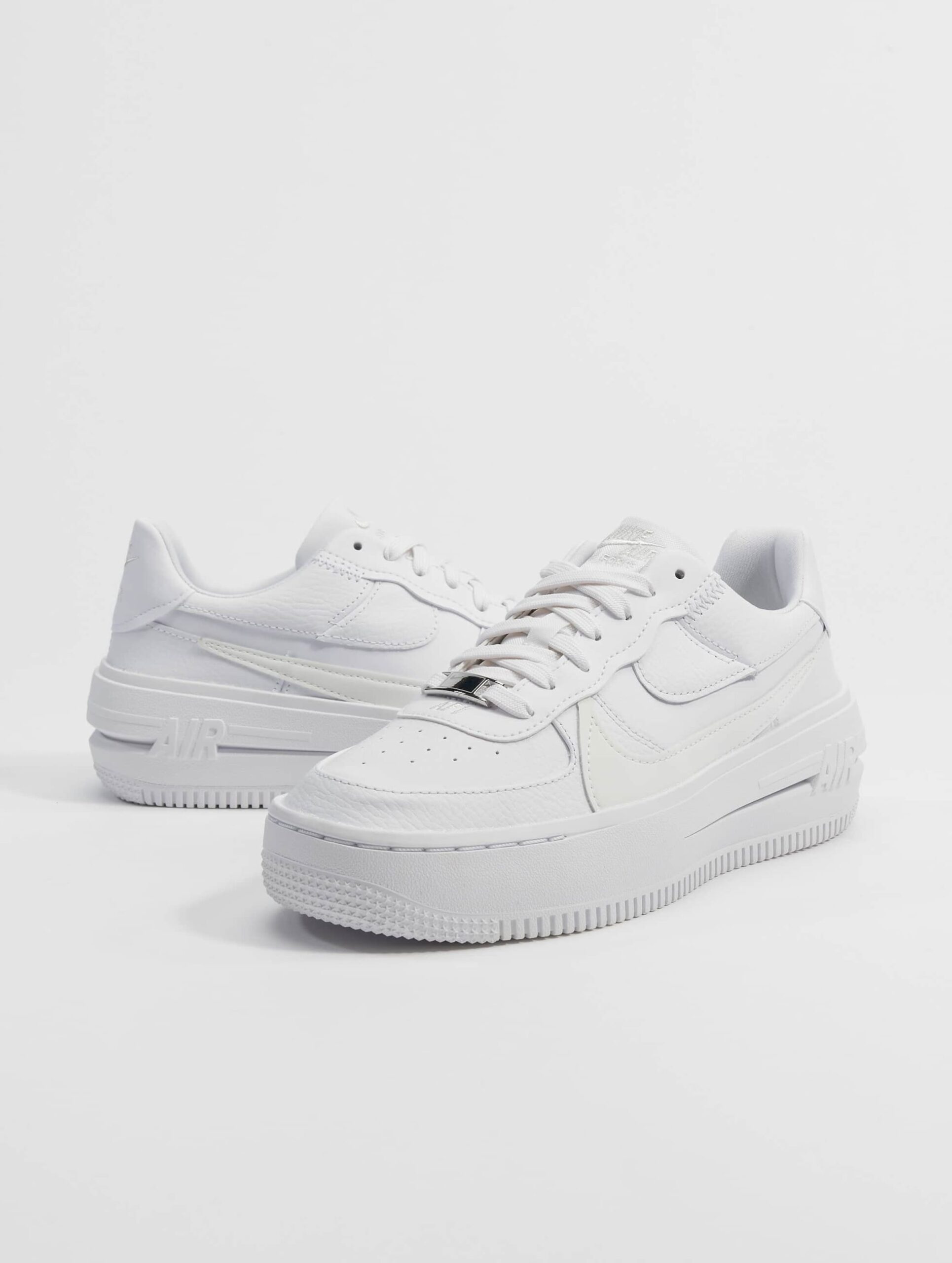 Nike Air Force 1 Platform Triple-White Shoes Vrouwen op kleur wit, Maat 38