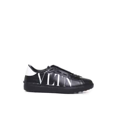 Zwarte Sneakers met Contrasterend Logo Valentino Garavani , Black , Heren