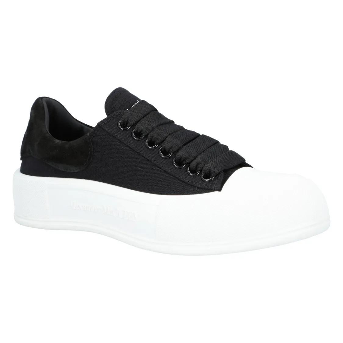 Alexander McQueen Low-Top Sneakers - Plimsoll In Black in zwart