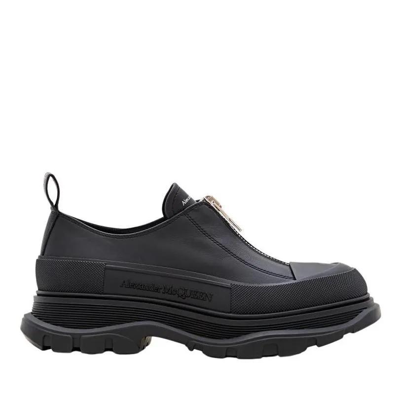 Alexander McQueen Low-Top Sneakers - Thread Rubber Sole Sneakers in zwart