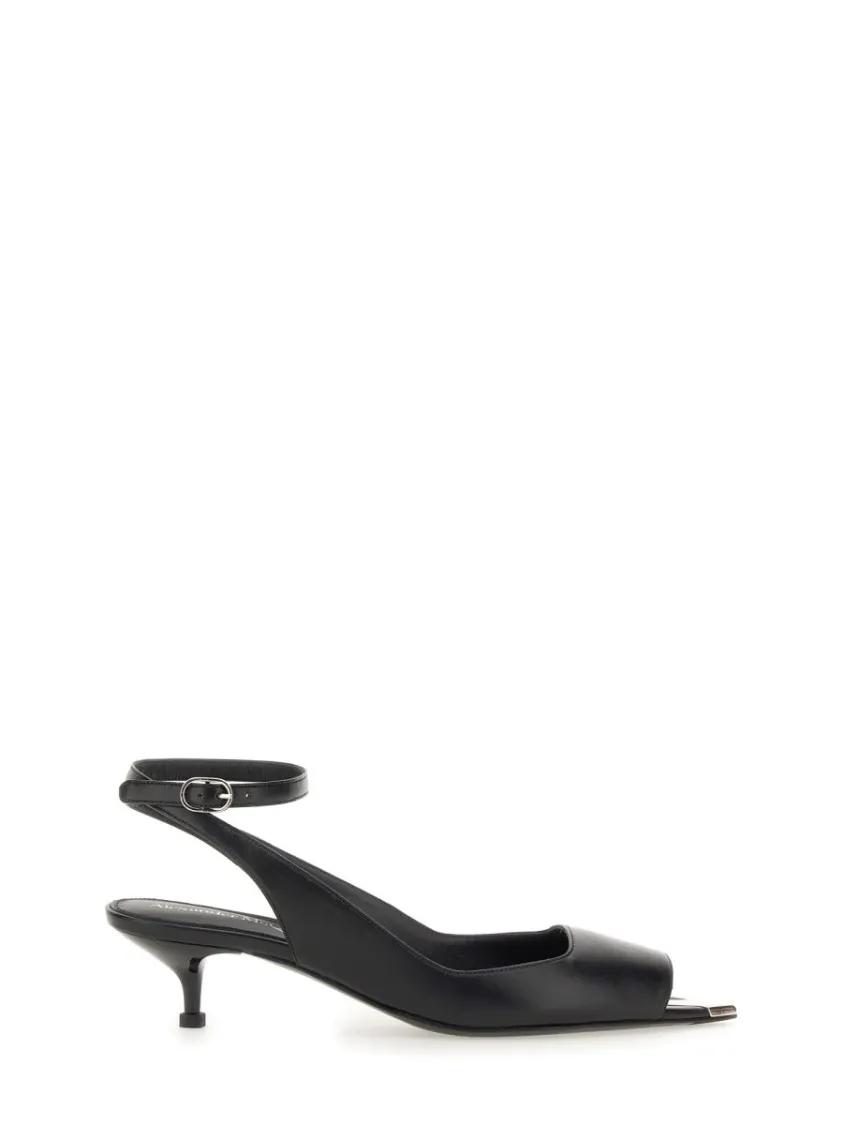 Alexander McQueen Sandalen - Punk Sandal. in zwart