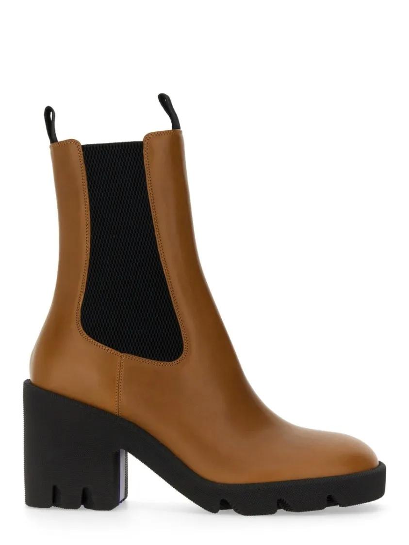 Burberry Boots - Leather Boots With High Block Heel in bruin