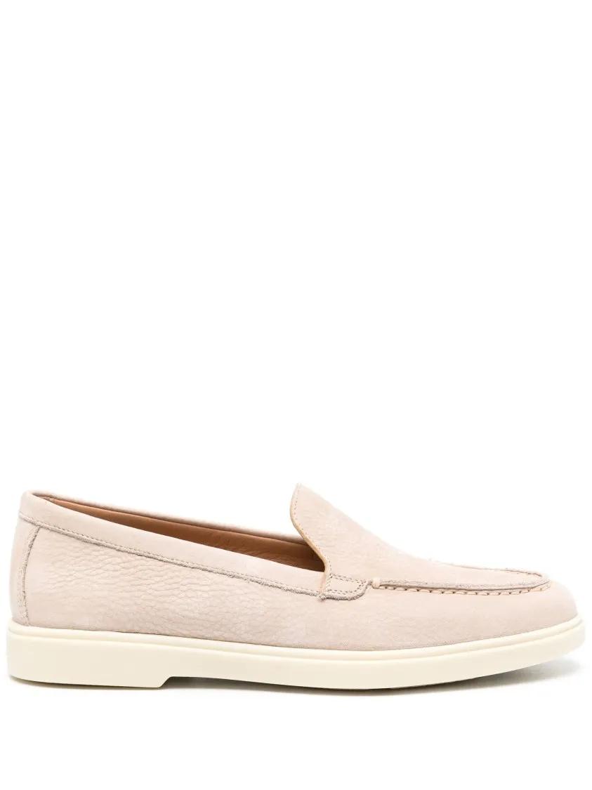 - Closed-Design Pink Leather Loafers With Plush Lini in roze