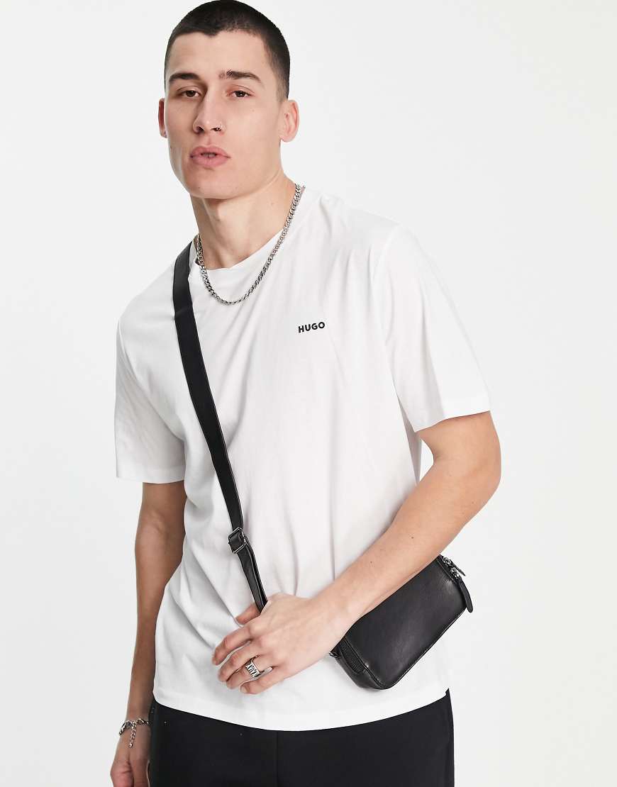 Hugo Boss - Dero - T-Shirt in Weiß mit kleinem Logo