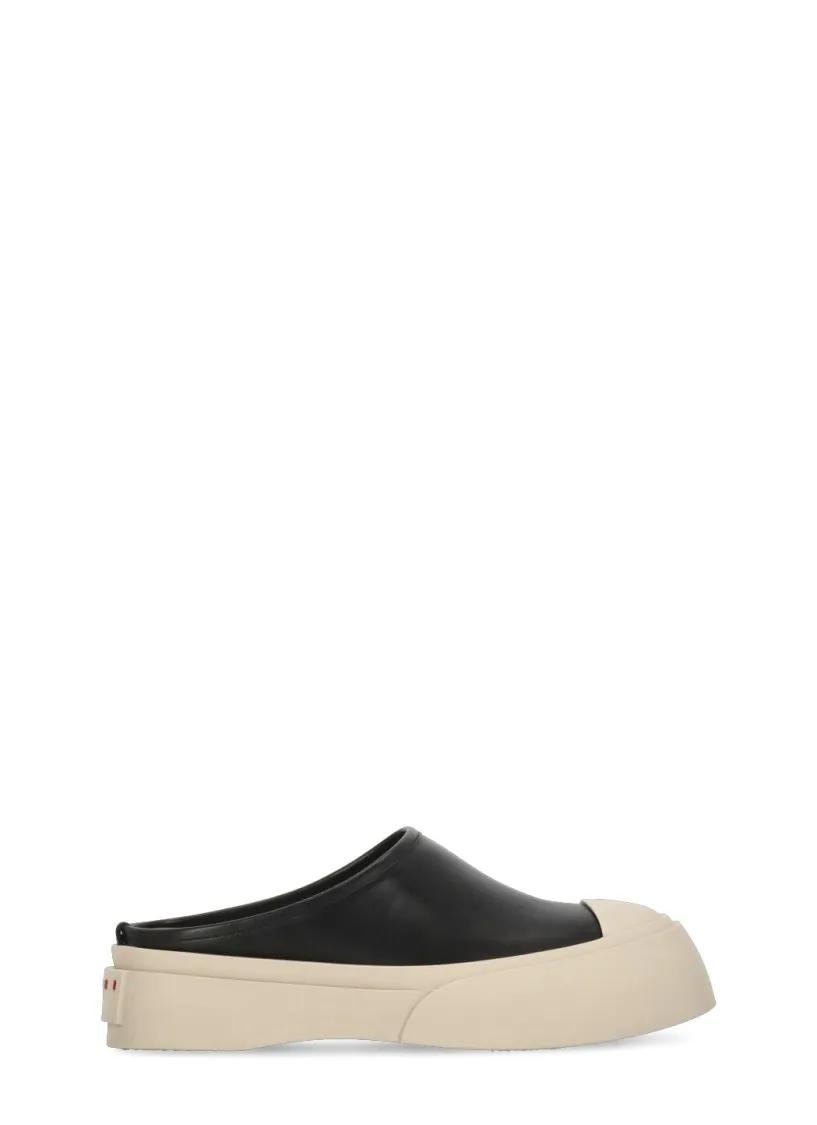 Marni Slippers & Mules - Pablo Sabot in zwart
