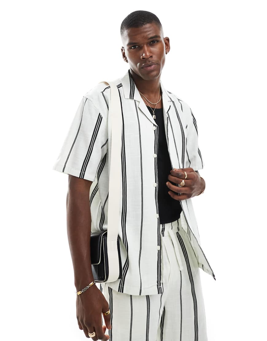 ONLY & SONS - Hemd im Leinenlook in Weiß mit schwarzen Streifen, Kombiteil-Neutral