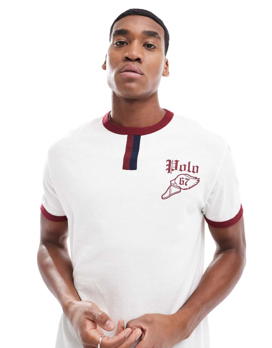 Polo Ralph Lauren - Ringer-T-Shirt in meliertem Weiß/Burgunderrot mit klassischem Oversize-Schnitt und Retro-Sport-Logo