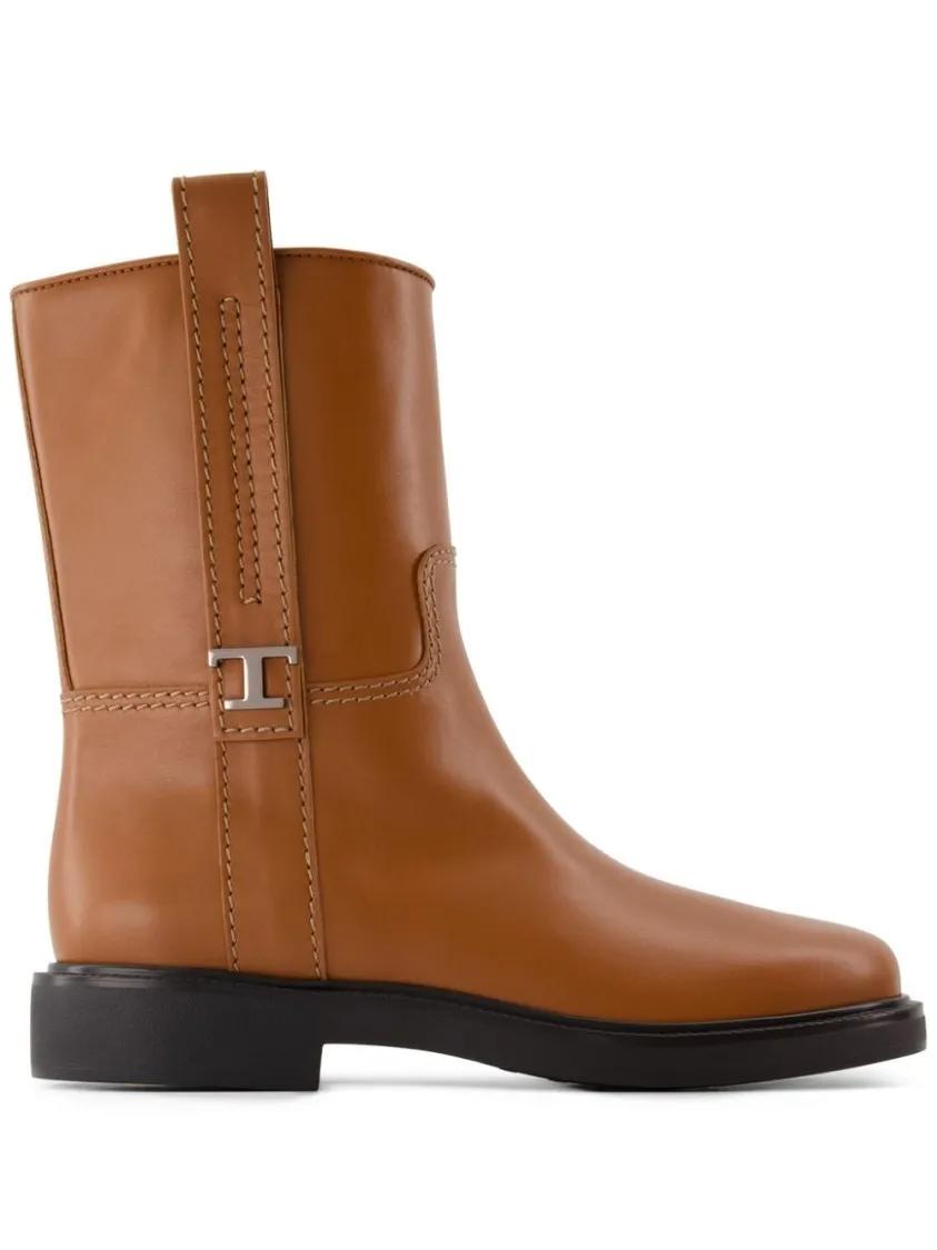 Tod's Boots - Polished Brown Ankle Boots With Leather Detailing in bruin