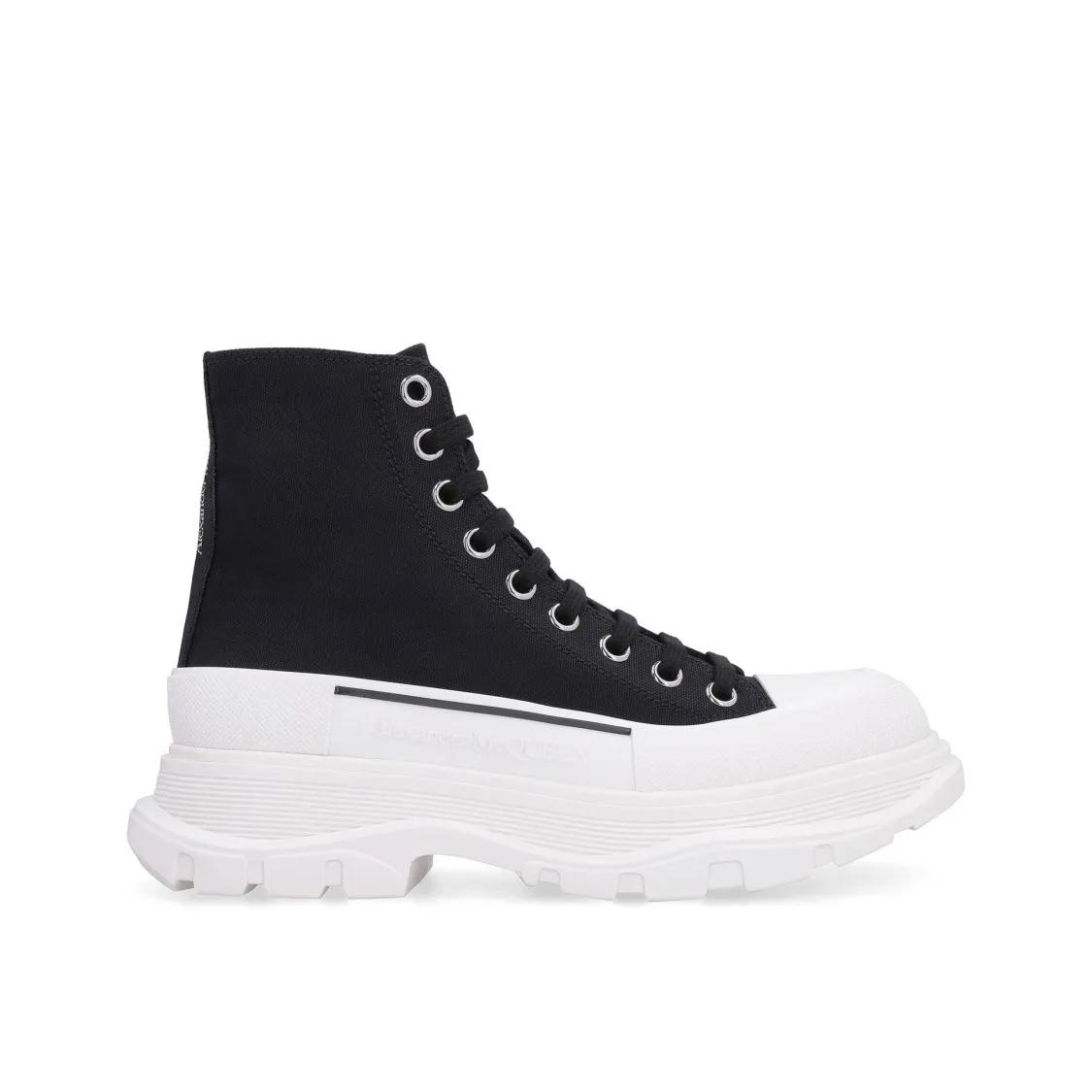 Alexander McQueen Low-Top Sneakers - Treadslick High Top Sneakers in zwart
