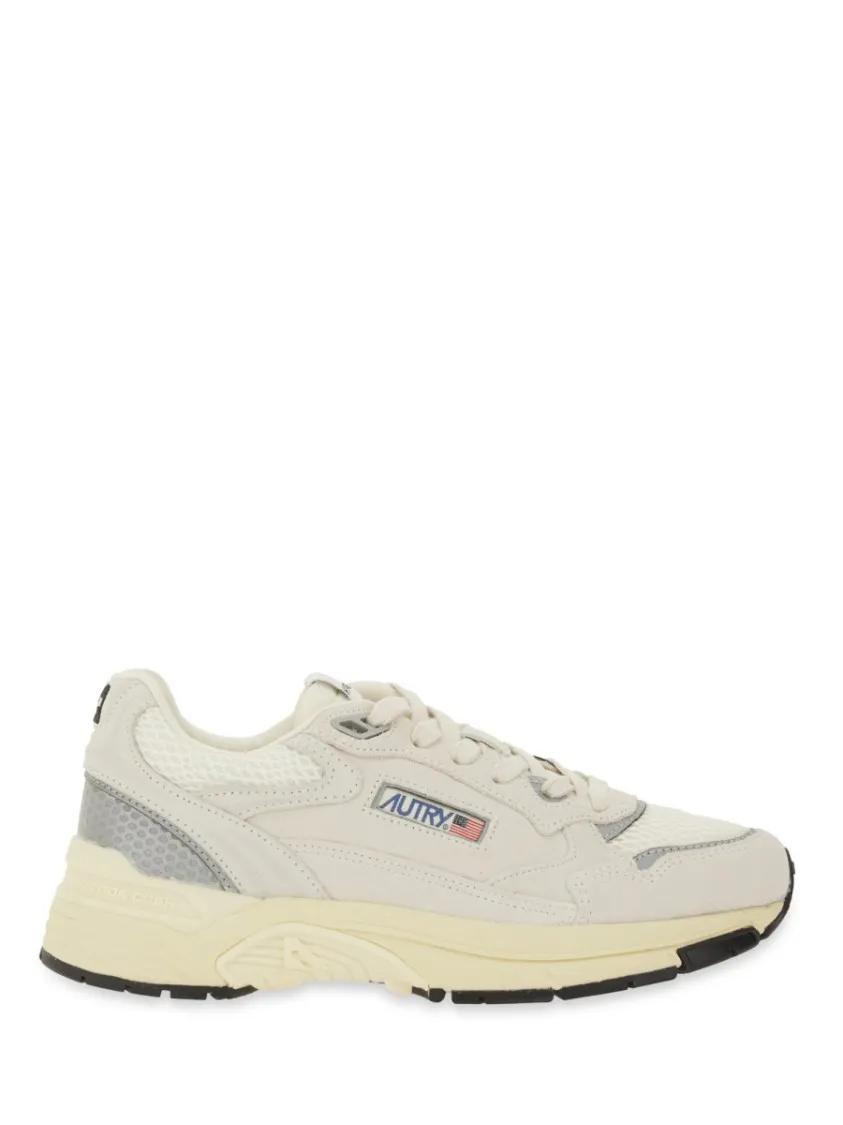 Autry Low-Top Sneakers - "Hyperway" Sneaker in beige