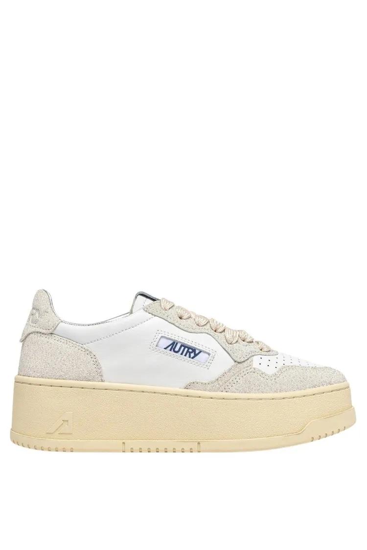 Autry Low-Top Sneakers - Platform Low Lea Stars Wht Wht Sneakers in wit