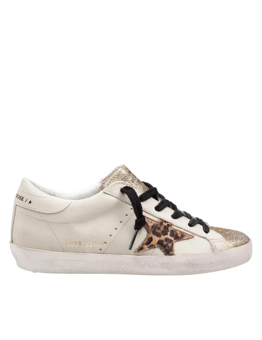 Golden Goose Low-Top Sneakers - Gold Glitter Sneakers With Pony Hair Star Accent in goud