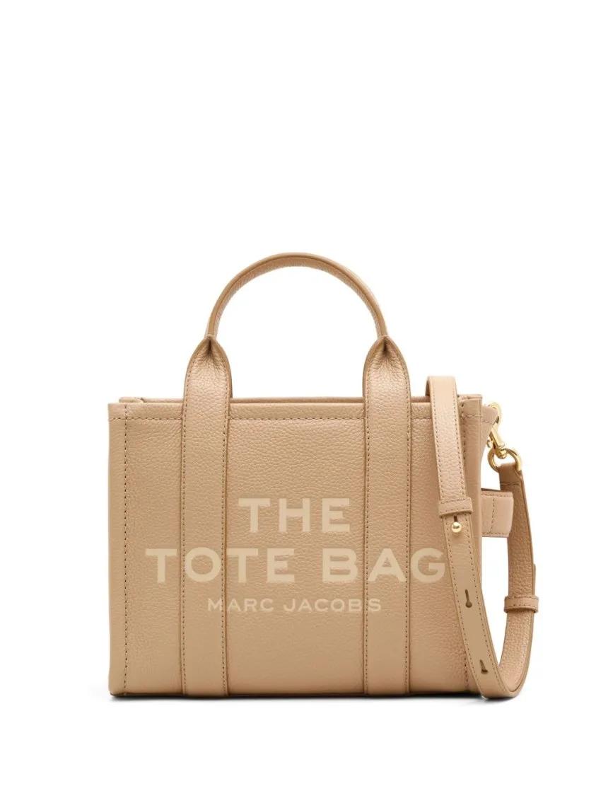 Marc Jacobs Shoppers & Totes - Textured Leather Tote Bag With Embossed Branding in bruin