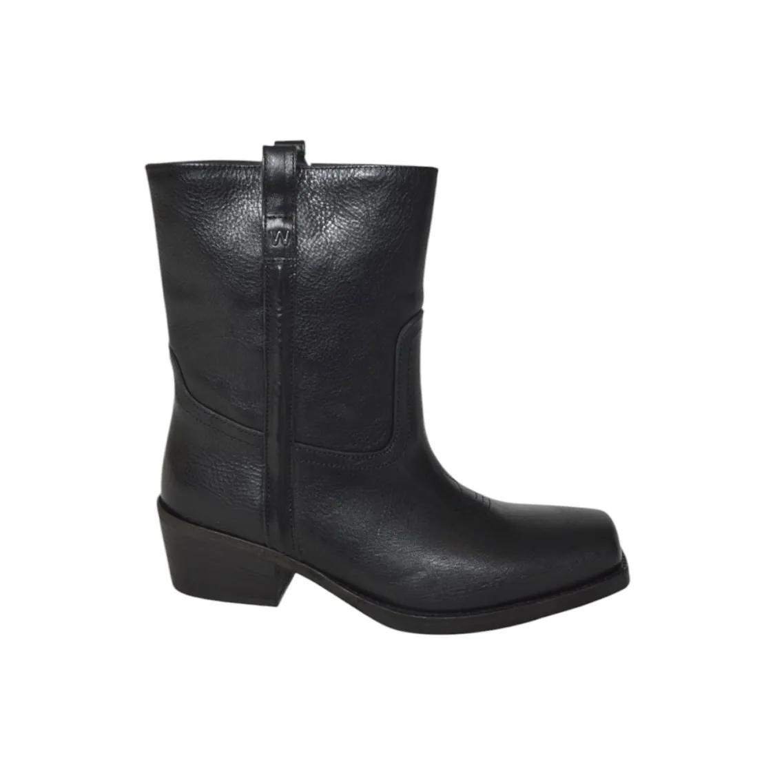 Max Mara Boots - Classic Cowboy-Inspired Ankle Boots With Textured in zwart