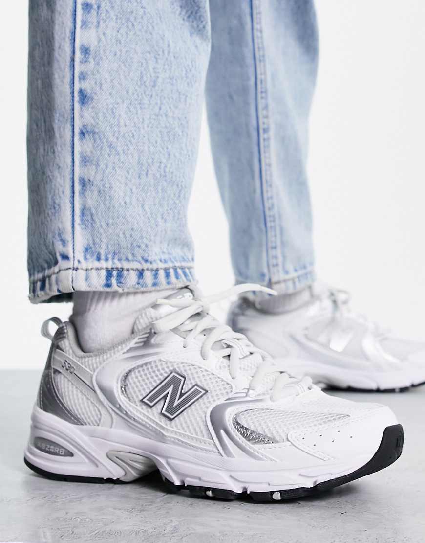 New Balance - 530 - Sneaker in Weiß und Silber