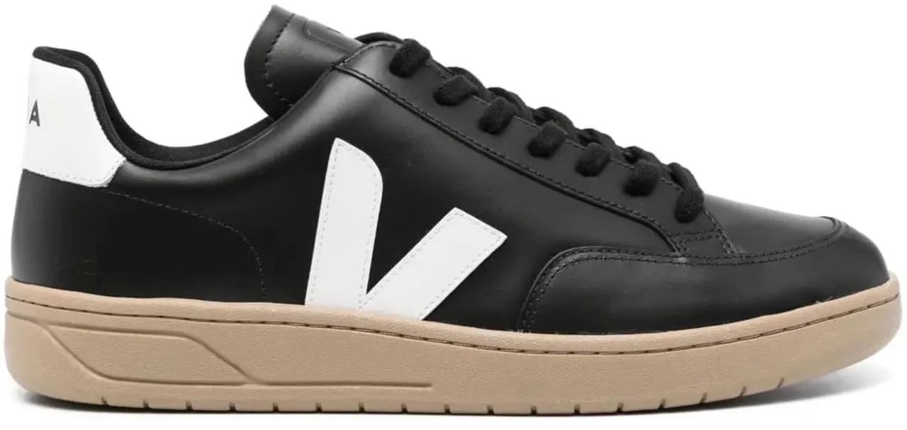 Veja Low-Top Sneakers - V-12 Leather Sneakers in zwart