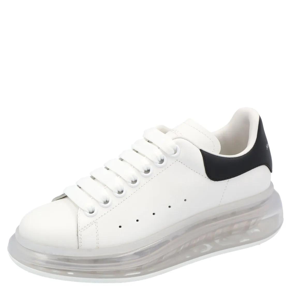Alexander McQueen Low-Top Sneakers - Oversized Clear Sole Black in wit