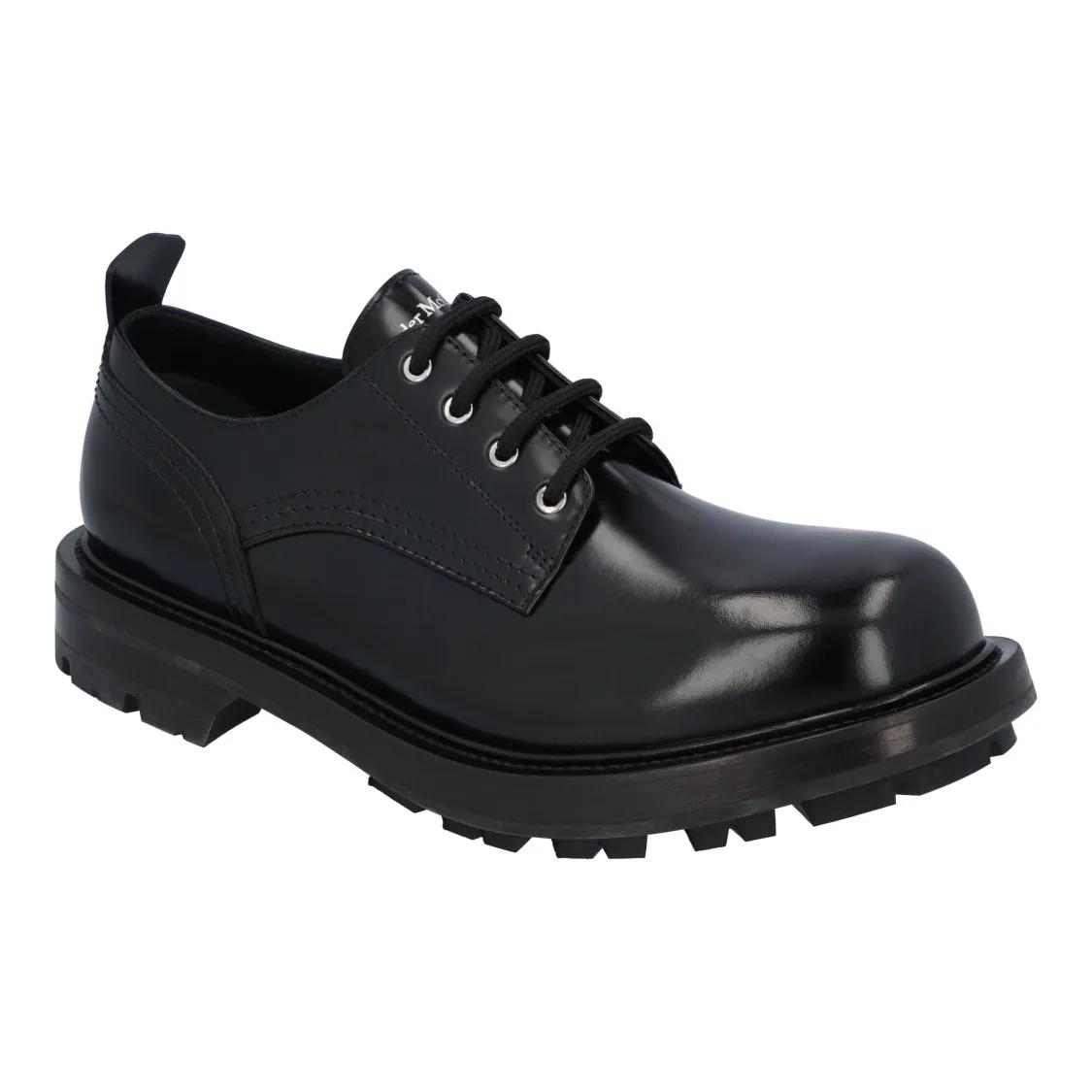 Alexander McQueen Low-Top Sneakers - Ridged Sole Lace-Up 'Black' in zwart