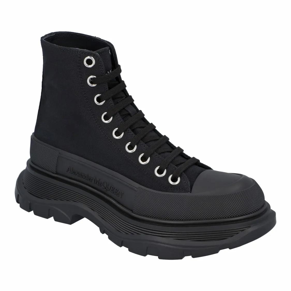 Alexander McQueen Low-Top Sneakers - Tread Slick Boot In Black in zwart