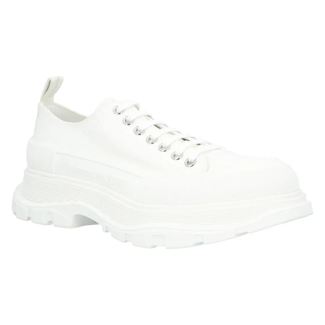 Alexander McQueen Low-Top Sneakers - Tread Slick Lace Up In White in wit