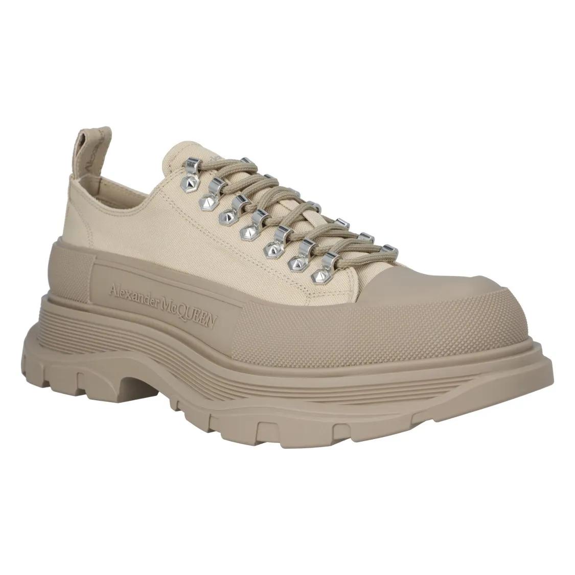 Alexander McQueen Low-Top Sneakers - Tread Sneaker 'Beige' in beige
