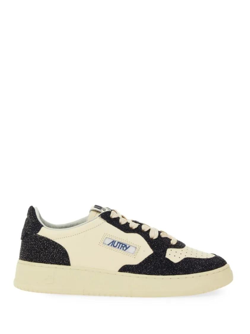 Autry Low-Top Sneakers - "Medalist Low" Sneaker in beige