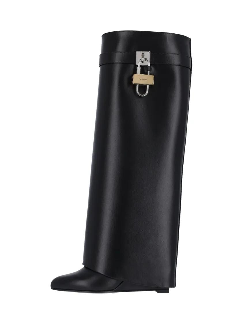 Givenchy Boots - Pointed Toe Black Leather Boots in zwart