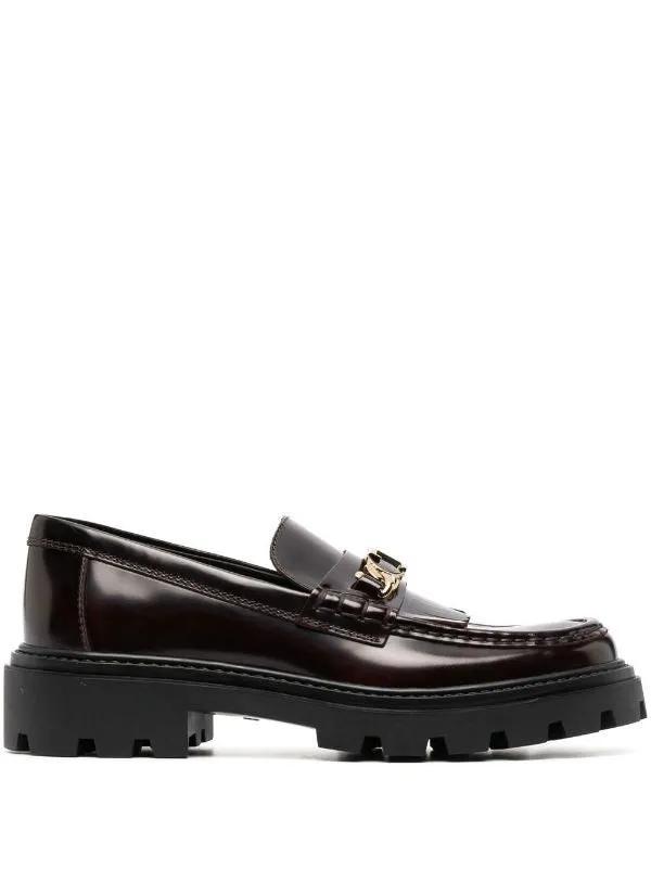 - Leather Loafers With Gold-Tone Chain Detail in rood
