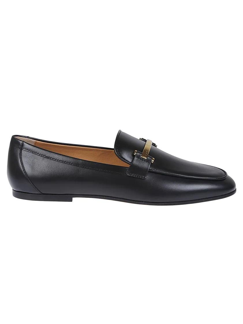 - Leather Loafers With Subtle Gold Accent in zwart
