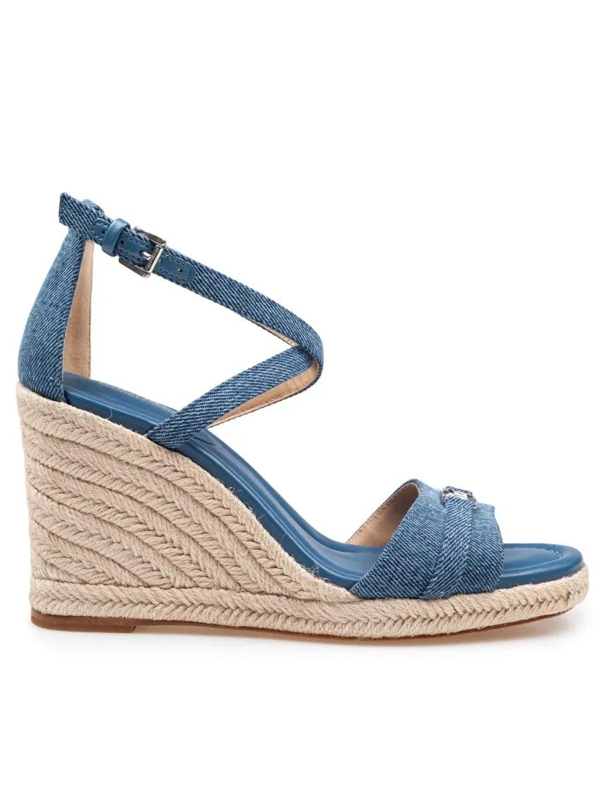 Michael Kors Sandalen - Mandy Wedge Denim Sandal With Jute Wedge in blauw