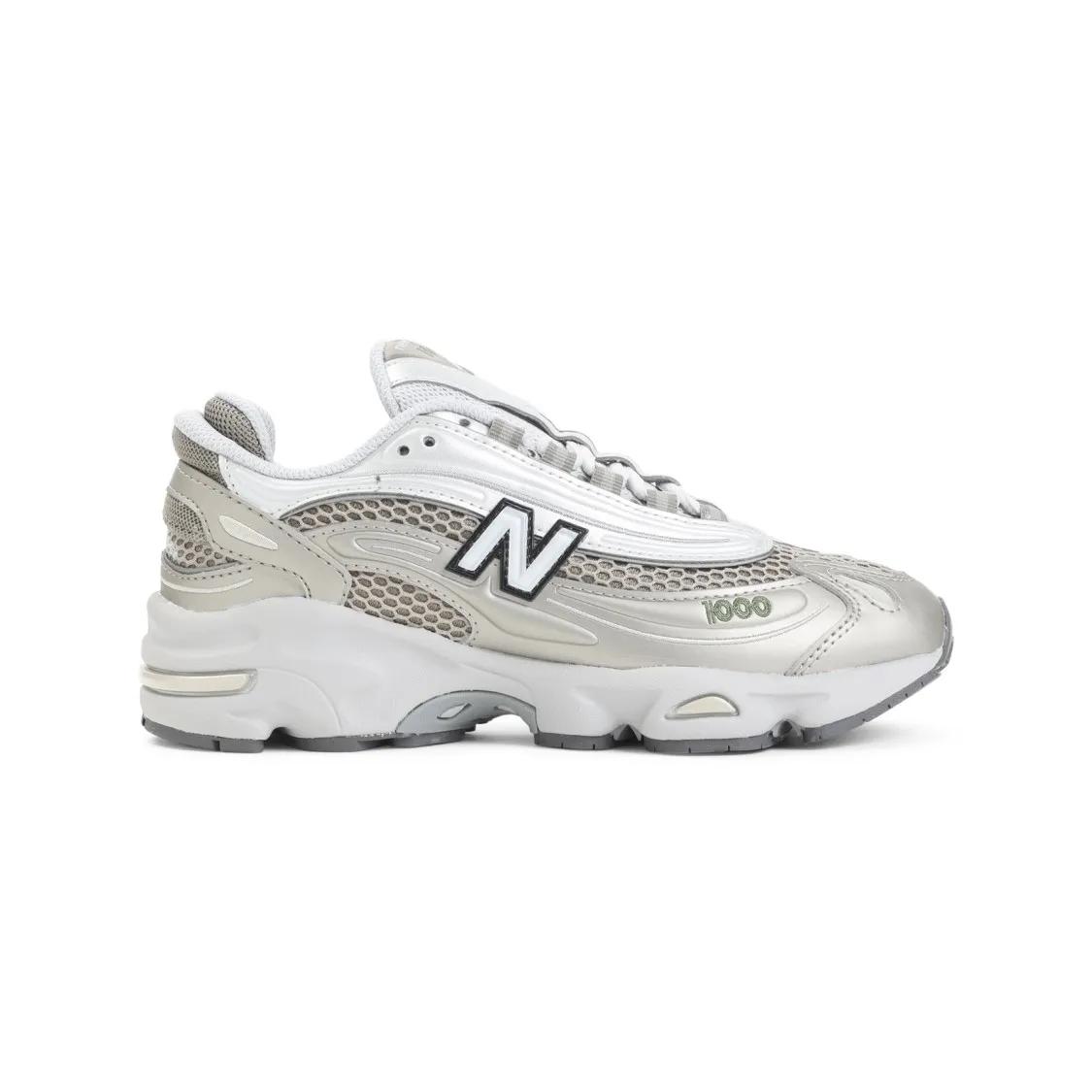 New Balance Low-Top Sneakers - Metallic Finish Leather Sneakers With Chunky Sole in zilver