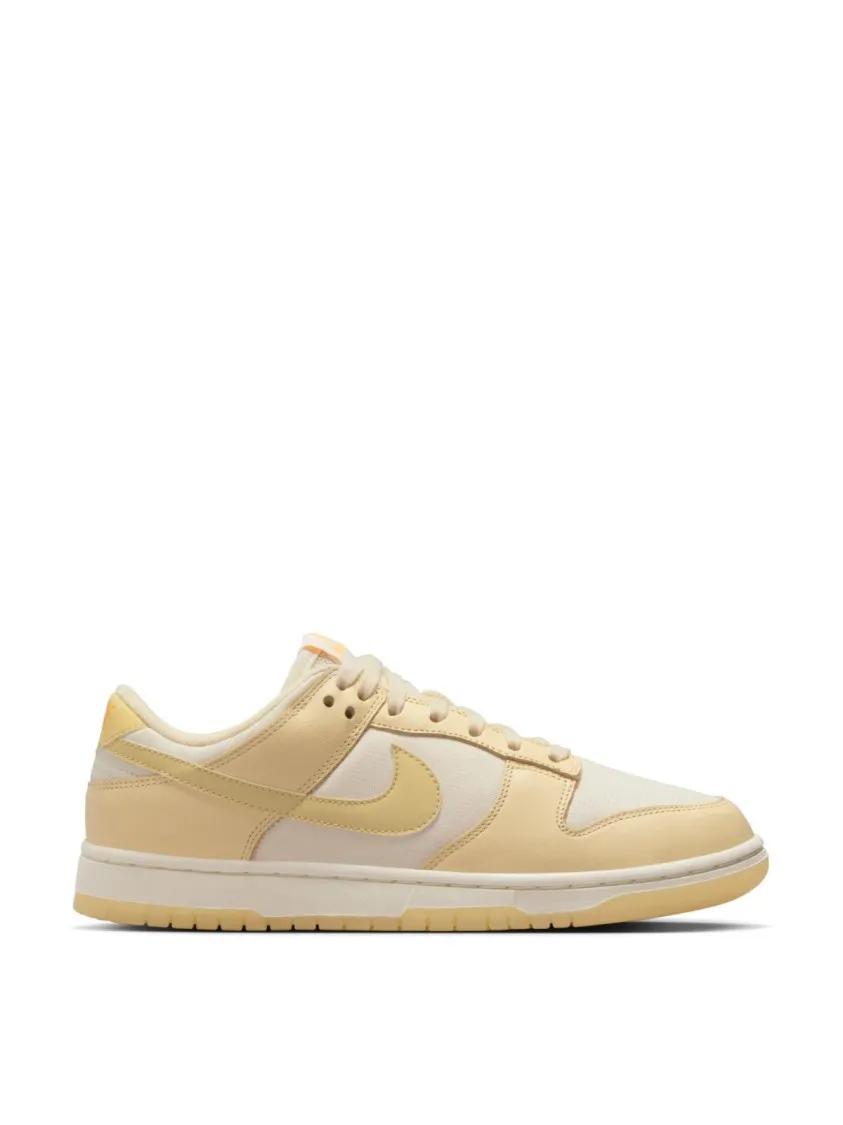 Nike Low-Top Sneakers - Dunk Low Sneakers in beige