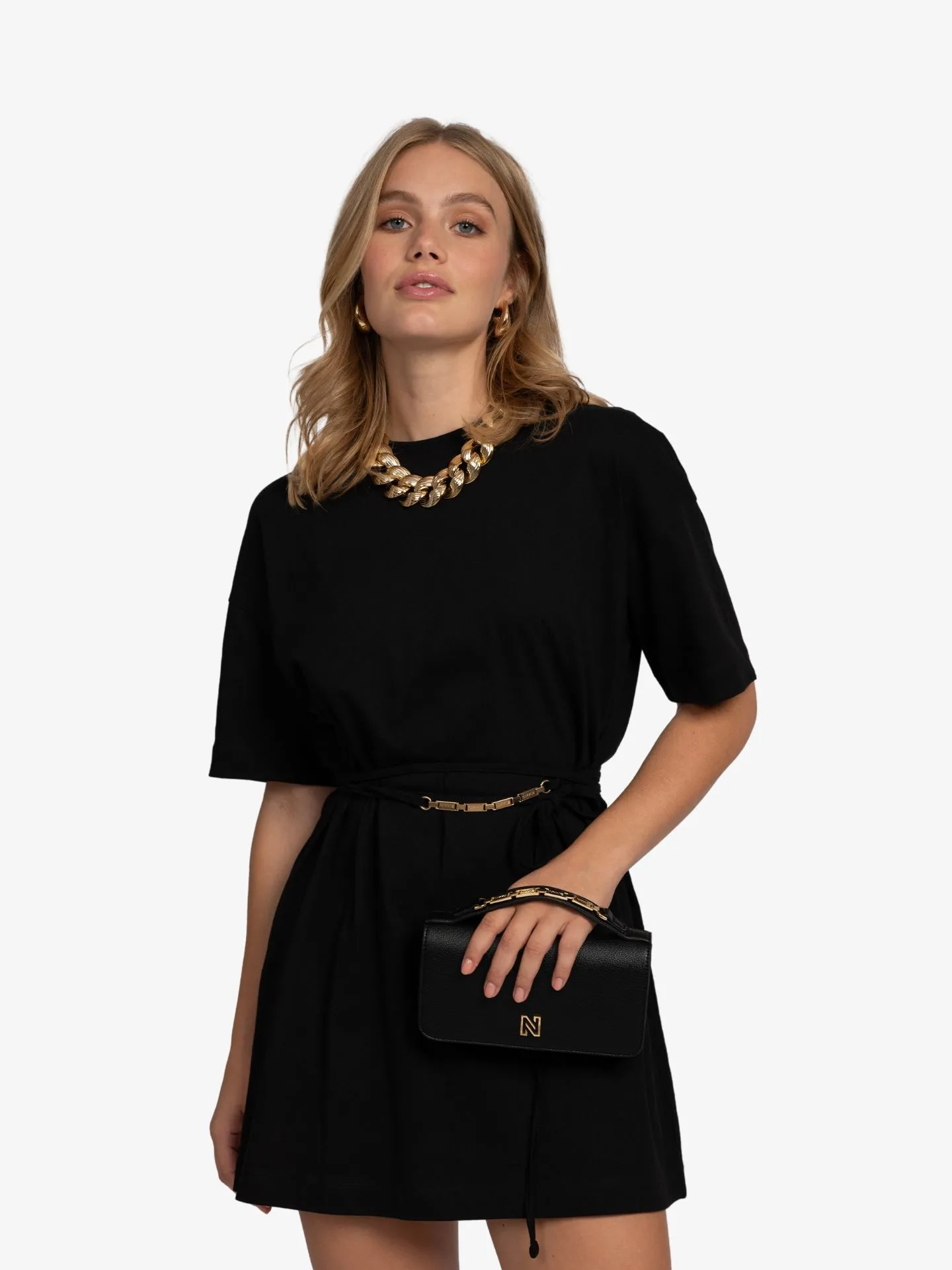 Nikkie Dames jurk t-shirt karloo zwart