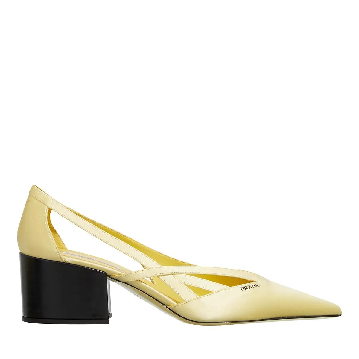 Prada Hoge hakken - Satin Pumps With Cut Out in geel