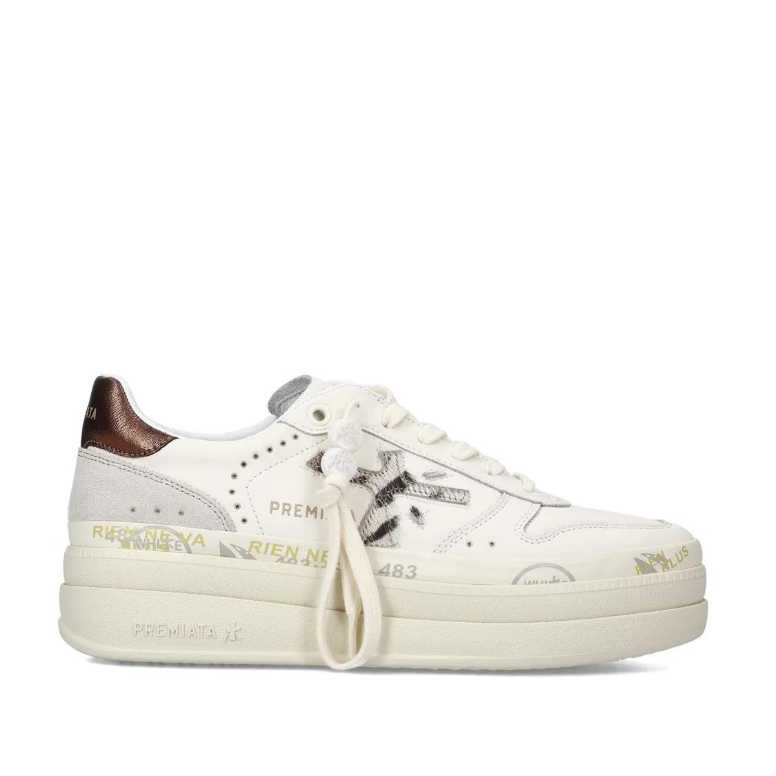 Premiata Low-Top Sneakers - Sneakers Micol In White Leather Topponcino Bronze in wit