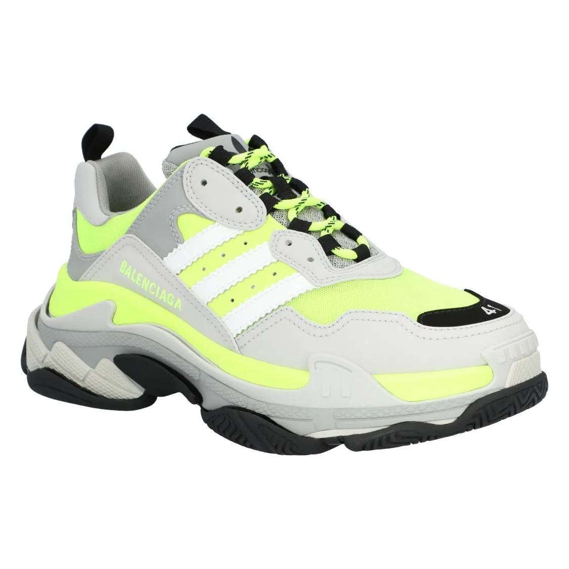 Balenciaga Low-Top Sneakers - Triple S Sneakers Yellow in grijs