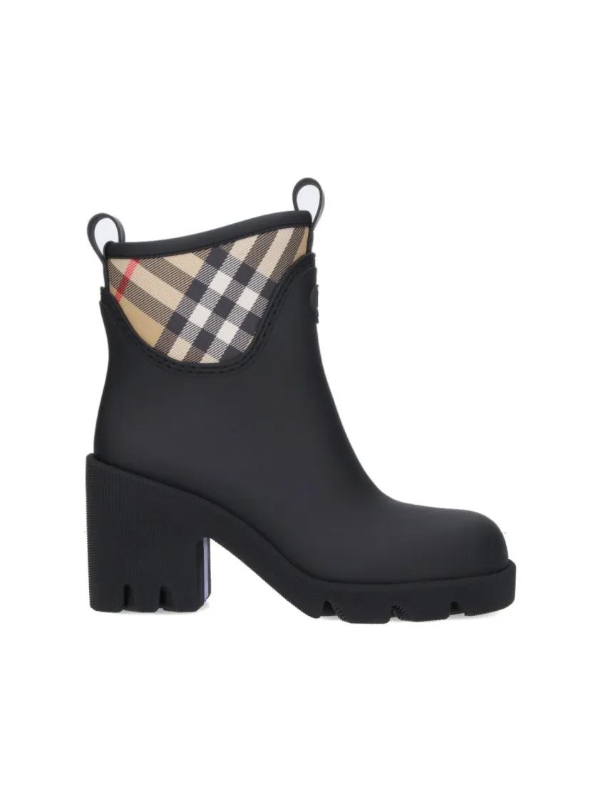 Burberry Boots - "Marsh Stamp" Ankle Boots - Black in zwart