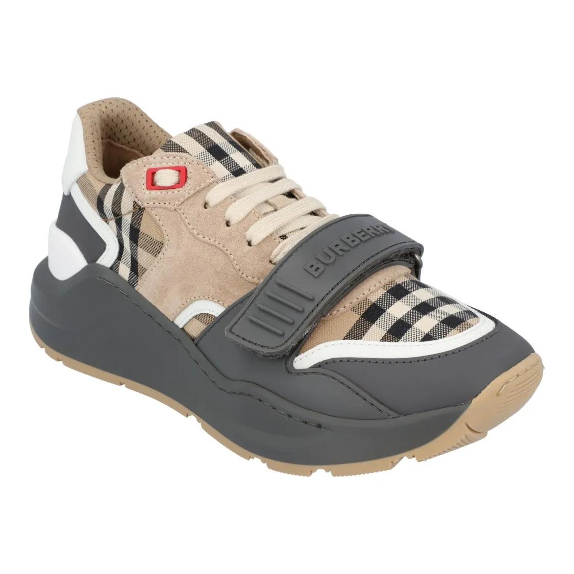 Burberry Low-Top Sneakers - Check Arthur Sneakers in grijs