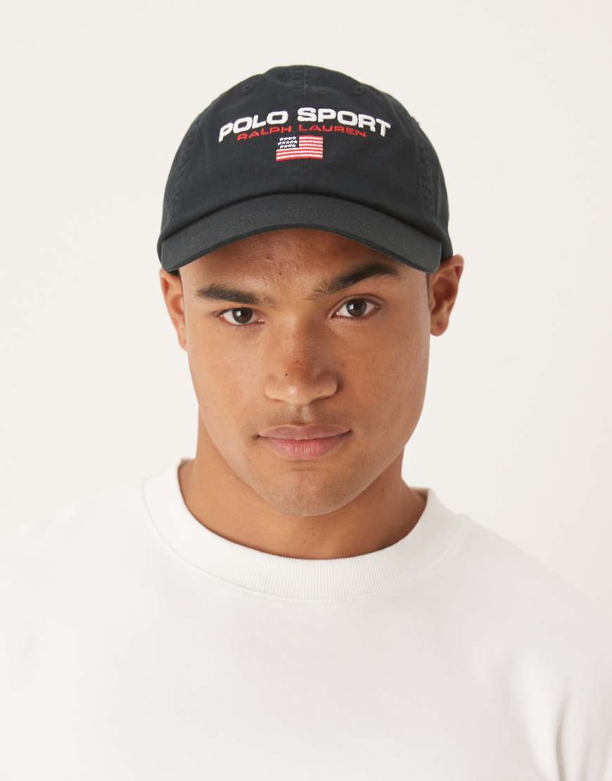 Polo Ralph Lauren - Sport - Baseballkappe aus Twill in Schwarz mit Flaggenlogo
