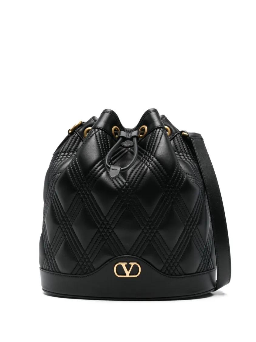 Valentino Garavani Bucket bags - Nappa Deluxe Bucket Bag in zwart