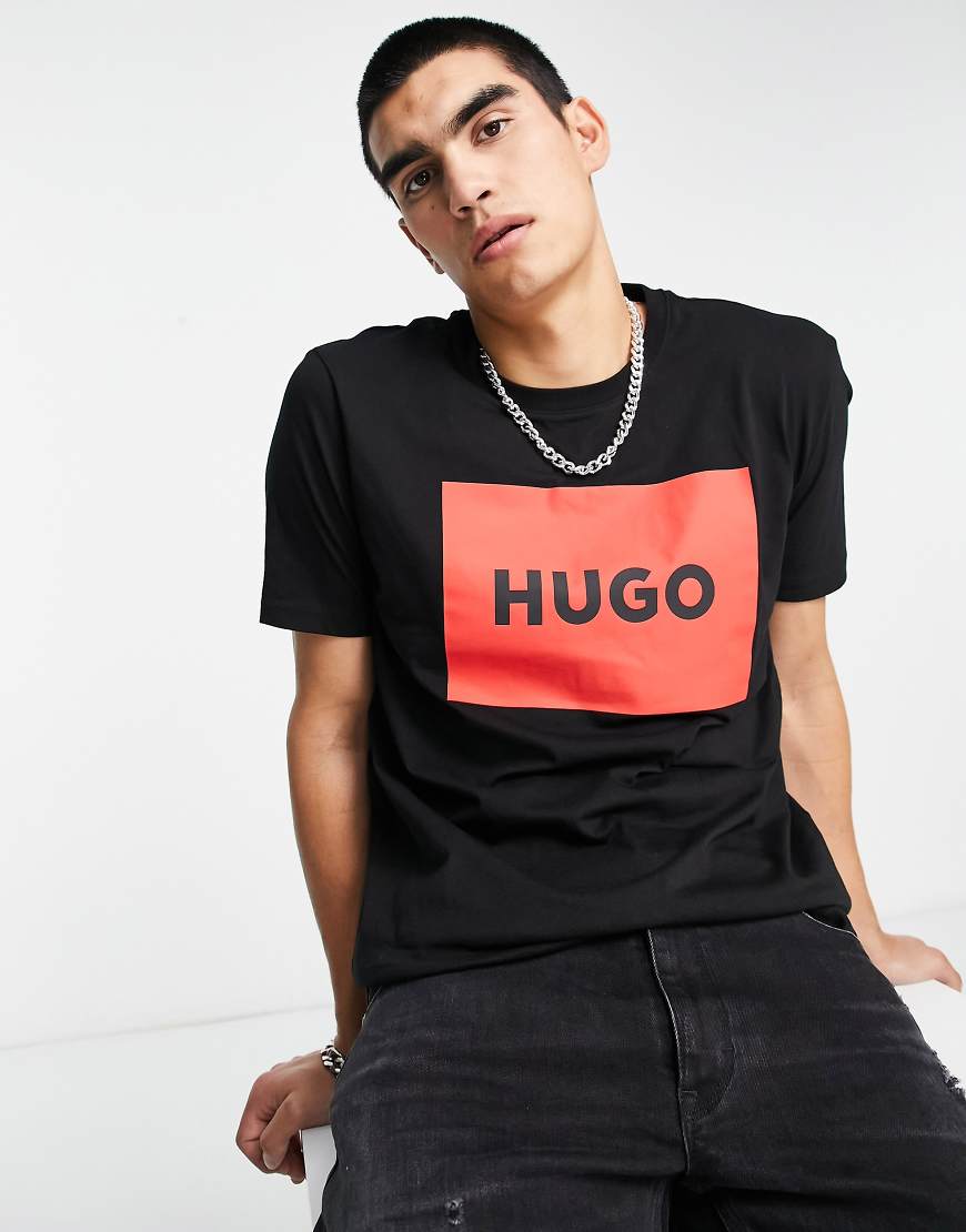 Hugo Boss - Dulive - T-Shirt in Schwarz mit Box-Logo