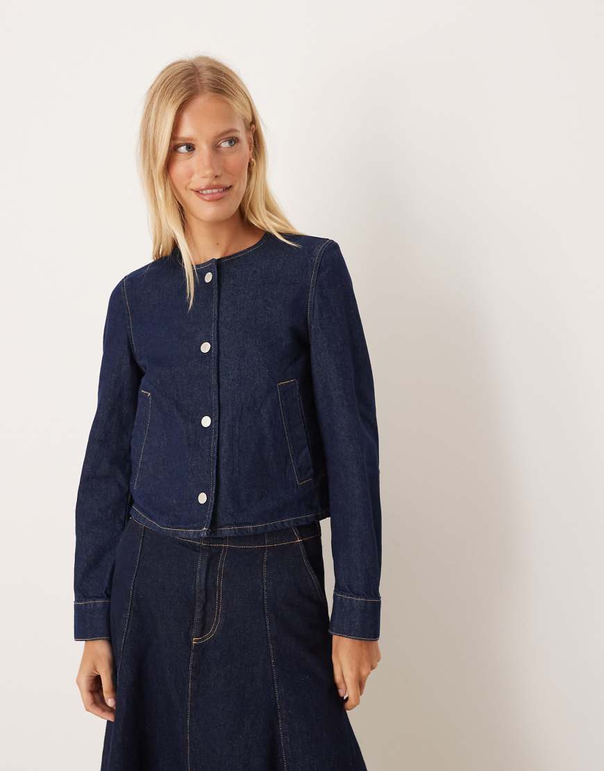 Mango - Kragenlose Jeansjacke in Indigo-Blau