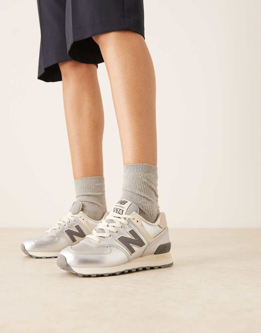 New Balance - 574 - Sneaker in Metallic-Silber