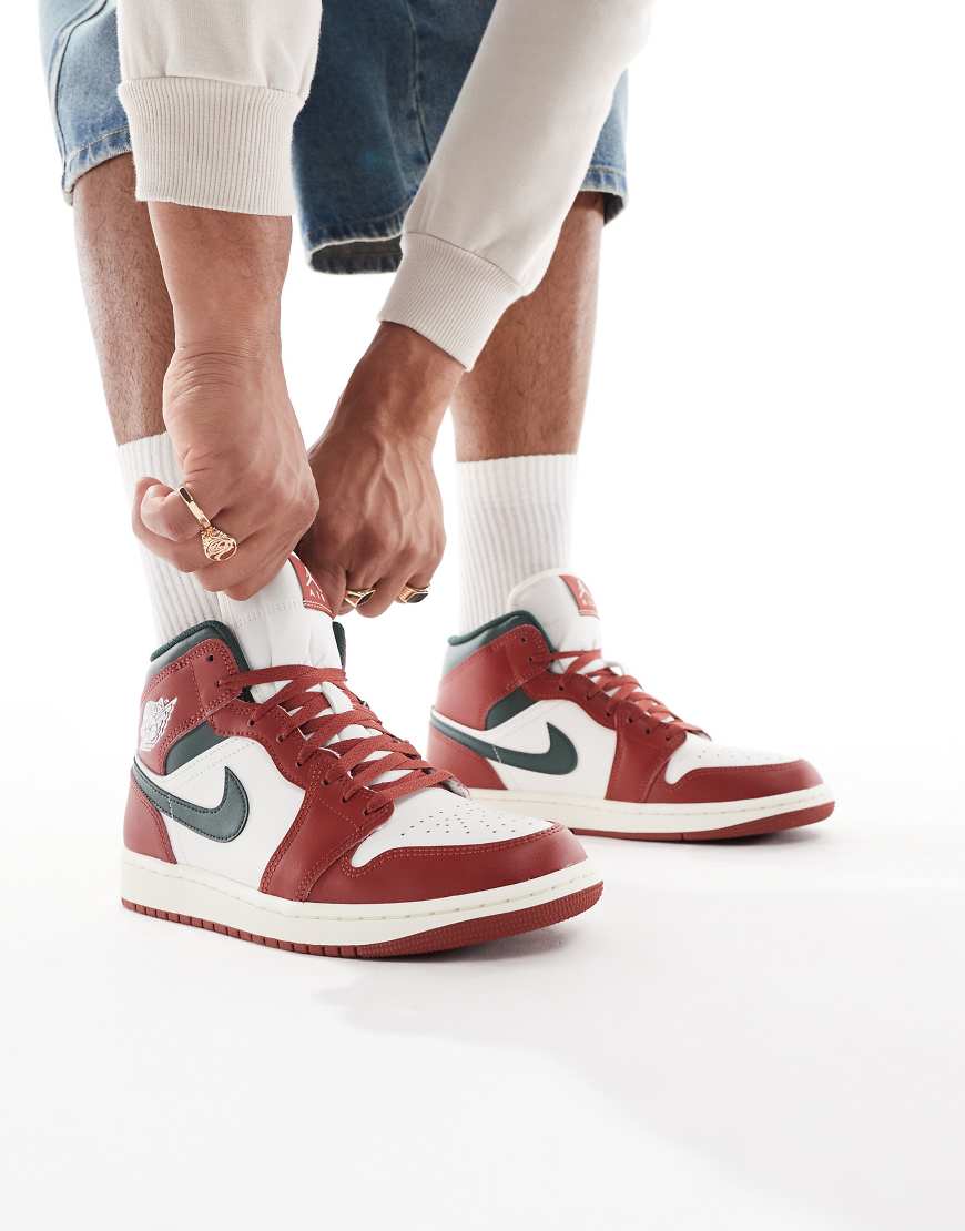 Nike - Air Jordan 1 - Sneaker in Rot und Grün mit mittelhohem Schaft