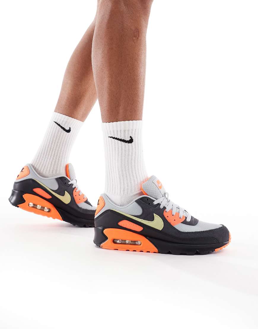 Nike - Air Max 90 - Sneaker in Grau, Schwarz und Orange