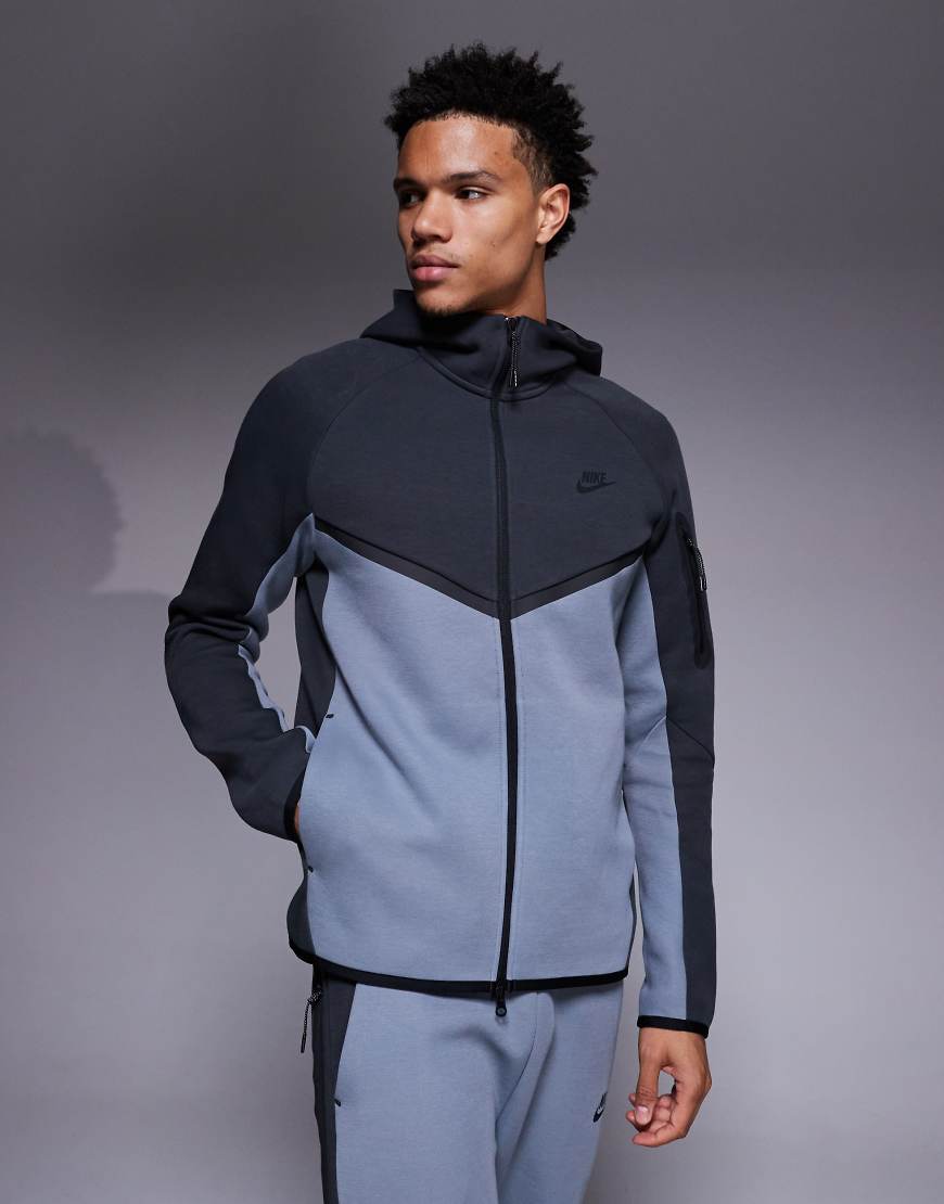 Nike - Tech Fleece - Kapuzenjacke in Grau mit Reißverschluss
