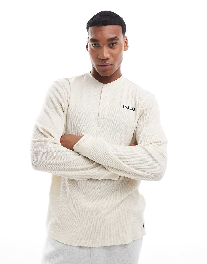Polo Ralph Lauren - Langärmliges Henley-T-Shirt im Lounge-Stil,in Beige mit Waffelstruktur-Weiß