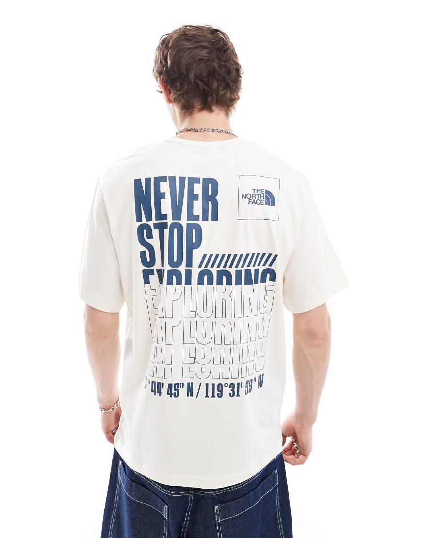 The North Face - Coordinates - T-Shirt in Wollweiß mit Rückenprint