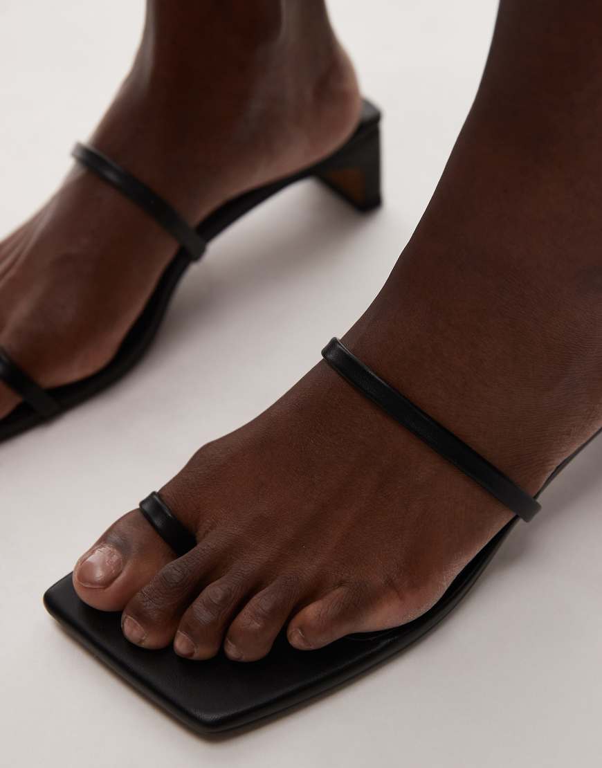 Topshop - Ivy - Sandalen mit mittelhohem Absatz in Schwarz